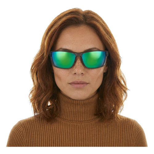 LS076653-C3-model-female