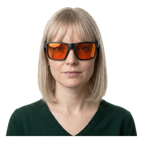 LS702273-C2-model-female